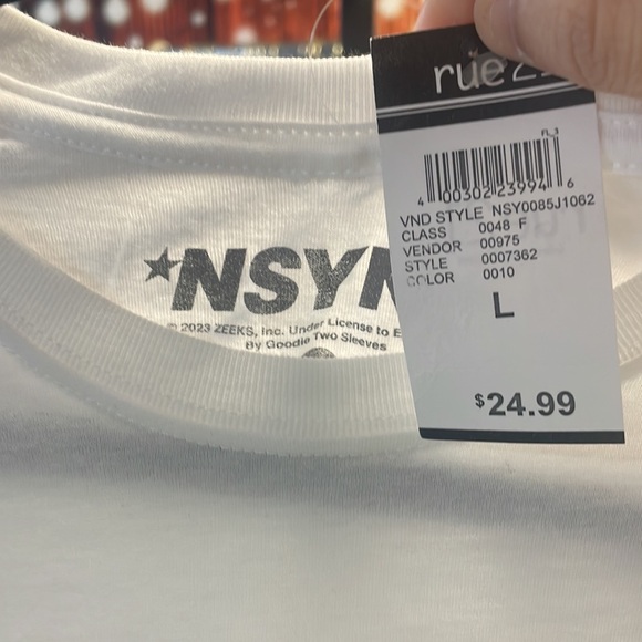 NWT *NSYNC home for Christmas tee - Picture 3 of 4